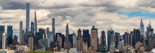 美国纽约市 2023年5月5日 曼哈顿城市景观提供了一个无与伦比的城市生活景观 大都市 — 图库照片