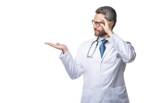 Doctor Presenting Product Background Copy Space Photo Cardiologist Man Doctor — Stock Photo, Image