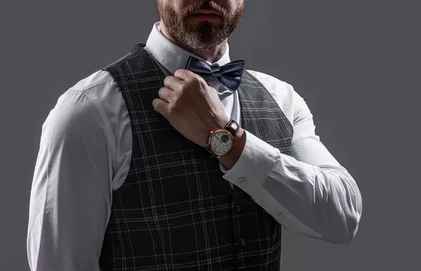 Beskåret Udsigt Elegant Smoking Mand Herretøj Med Armbåndsur Smoking Mand - Stock-foto