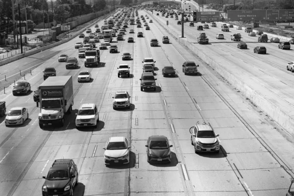 2021年3月30日 美国加利福尼亚州洛杉矶 405号州际公路 有车流 目的地 — 图库照片