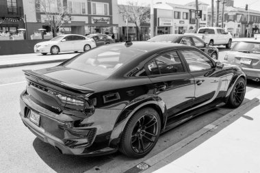 Long Beach, Kaliforniya ABD - 31 Mart 2021: SRT Dodge Charger GT araba.