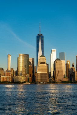 New York şehir merkezi. Manhattan gökdeleni, Skyline 'da. New York şehri. New York 'un gökdelen binası. Kentsel mimari. Hudson River 'da Manhattan şehir merkezinde. Metropolitan şehir manzarası.