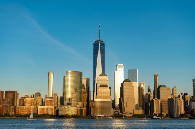 Gün doğumunda şehir manzarası. New York şehir merkezi. Manhattan silueti. New York şehri, Amerika. New York 'un gökdelen binası. Şehir mimarisi. Manhattan şehir merkezi. Metropolitan şehri. Şehir manzarası manzarası.