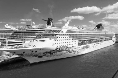Nassau, Bahamalar - 18 Şubat 2016: Yolculuk için harika bir yolcu gemisi.