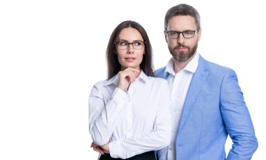 İş arkadaşım beyazları soyutladı. İki iş adamı birlikte çalışırlar. Başarılı iş arkadaşı. Meslektaşlar arasındaki iş ilişkileri. Resmi giyimli iş adamları. iş görüşü.