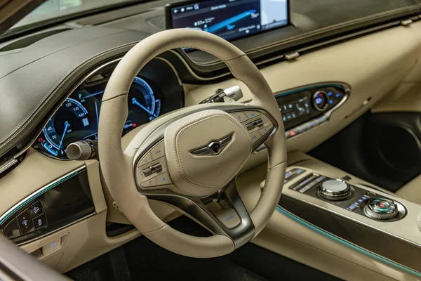 米国ニューヨーク市 8月2023 ジェネシス電化Gv70 Suv電気自動車ステアリング車の車内インテリア — ストック写真