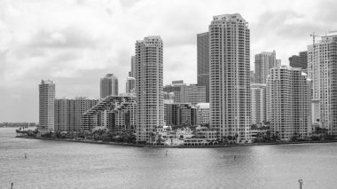Miami Skyscraper High binası şehir manzaralı. Miami 'nin gökdelen binasının şehir manzaralı ufuk manzarası. Skyline gökdelen binası. Miami Skyline gökdelen binası
