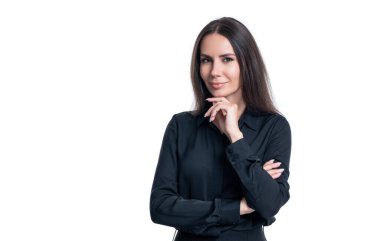 Beyazlar içinde başarılı bir iş kadını. İş kadınının profesyonel mesleği. İş kadını patronu güçlü bir liderdir. Başarılı bir iş yöneticisi. Kadın işverenin başarısı. liderlik.