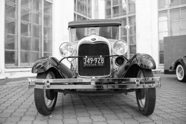 Kyiv, Ukrayna - 02 Kasım 2022: Ford Model A 1927 retro car, ön görüş.