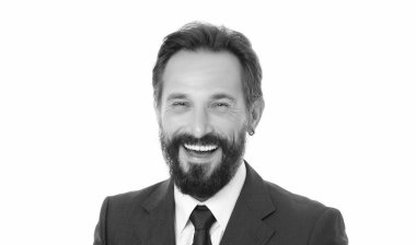 İşadamı patronu beyazları soyutladığı için mutlu. Stüdyodaki işadamı. Arka planda işadamı patronu. İş adamının fotoğrafı.