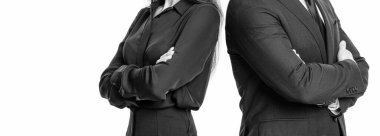 Beyaz arka planda izole edilmiş iş adamlarının kırpılmış görüntüsü. Stüdyodaki iş adamları. Resmi giyimli bir çift iş adamı. İş dünyasından profesyonellerin fotoğrafı.