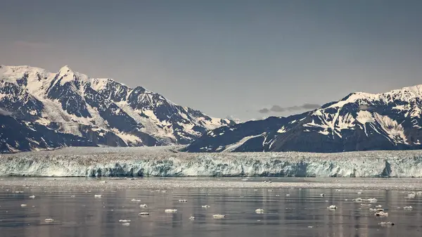 Glacier Bay Nature Blue Snowy Mountain Peaks Natural Landscape Seascape — Fotografia de Stock