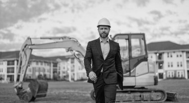 Yönetici holding iş projesi. Bölgedeki iş projesini denetleyen kişi. Dışarıdaki iş projesini denetleyen amir. İş projesini yürüten danışmanın fotoğrafı..