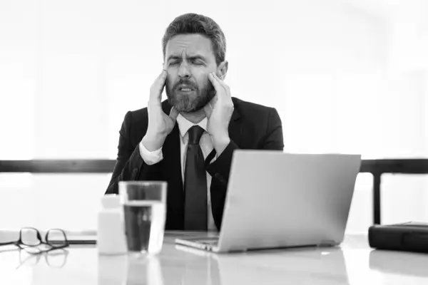 Stressed Business Man Has Headache While Working Stressed Business Man — Stock Photo, Image