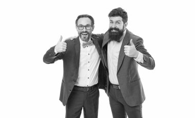 Ekip iş başında. İşbirliği ve takım çalışması. İş toplantısı. Takım başarısı. Olgun erkeklerin kendi işleri vardır. Resmi takım elbiseli sakallı iş adamları. Beyazlar üzerinde patron ortaklığı. Takımımıza hoş geldin..