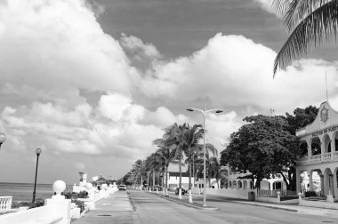 Cozumel, Meksika - 24 Aralık 2015: Deniz kenarında yaz gezisi iskelesi.