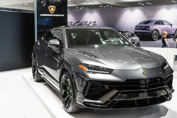 Нью Йорк Сша Березня 2024 2023 Lamborghini Urus Спортивний Кросовер Стокове Зображення