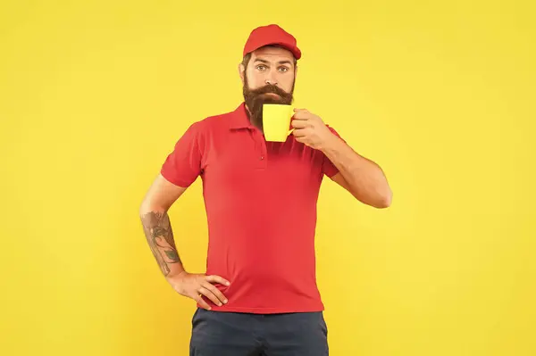 Surprised Bearded Man Casual Red Cap Tshirt Holding Mug Yellow - Stok İmaj
