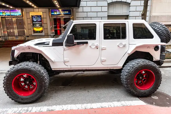 Nowy Jork Usa Kwietnia 2024 Jeep Gladiator Pickup Car Zaparkowany Obraz Stockowy