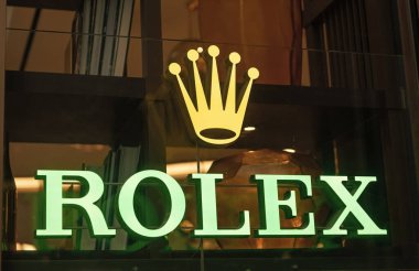 New York City, ABD - 9 Temmuz 2023: Rolex saat üretim şirketi logosu.