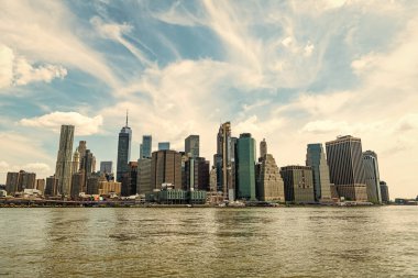 Manhattan şehrinin gökdelen mimarisi. Manhattan ve ny city skyline. New York, Manhattan şehri. New York, Manhattan 'ın başkenti gökdelen şehri. Hudson Nehri.