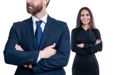 Başarılı bir ortaklık. İş ekibi başarısı. İş adamlarının başarısı için reklam. Finansal açıdan başarılı bir anlaşma. Takım elbiseli iş adamları. İş başarısı beyazda izole edildi. kırpılmış görünüm.