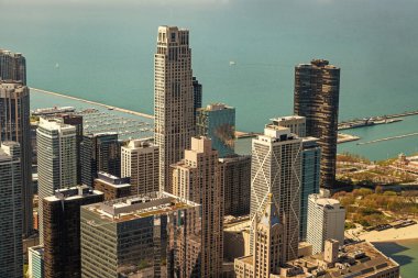 Metropolitan şehir manzarası. Şehir merkezindeki hava manzarası. Gökdelen hava görüntüsü. Şehir manzarası silüeti. Metropolis 'teki mimari bina. İstikamet sahil şehrinin gökdelen mimarisi.
