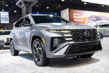 New York City, ABD - 27 Mart 2024: 2025 Hyundai Tucson kesişen araba New York Uluslararası Otomobil Fuarı, bakış açısı.