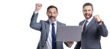 İş başarısı. Programcı çevrimiçi bilgisayar kullanıyor. Çevik iş. Profesyonel iş adamlarının çevrimiçi iletişimi vardır. Başarılı bir anlaşma. Çevrimiçi çalışan olgun iş adamları.