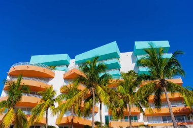 Miami Beach, Florida 'nın modern binası. Okyanus yolculuğu. Ocean Drive Florida 'daki Miami South Beach. Art Deco mimarisi. Mimari bina. Art deco tarihi bölge. Canlı bir atmosfer..