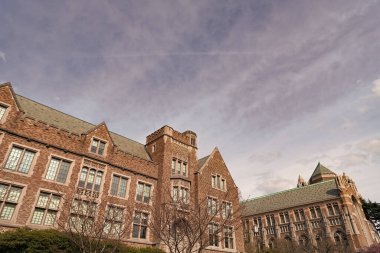 Seattle 'daki Washington Üniversitesi binası..