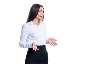 İş kadınının profesyonel mesleği. İş kadını patron liderdir. Başarılı bir iş. Kadın işverenin başarısı. Liderlik. Beyazlar içinde başarılı bir iş kadını. Sorunu çözmek..