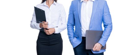 İş projesinde çalışan iş adamları. Yeni bir iş projesinde işbirliği yapıyorum. Beyazlar üzerinde izole iş adamları. Ofiste toplantı yaparken iş adamları birlikte. liderlik potansiyeli.