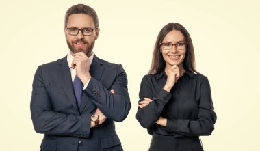 İş arkadaşı olan iş adamları. İş liderliği ve başarı. Lider, liderliği temsil ediyor. Başarılı iş adamları. İşletme lideri beyazları soyutladı. Ofiste iki meslektaşım var. iş imparatorluğu.