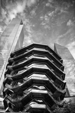 New York City, ABD - 23 Temmuz 2023: The Vessel known as the Hudson Yards Staircase in Midtown Manhattan of nyc.