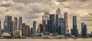 New York City, ABD - 05 Mayıs 2023: Manhattan şehir merkezi, New York gökdeleni.
