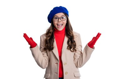 Beyazlar içinde izole edilmiş genç öğrenciler için göz giysisi. Gözlüklü şık. Sonbahar için moda tarzı. Genç kız gözlüklü bak. Sonbahar moda tarzı. Gözlüklü şık bir genç kız. Sonbahar eğilimi.