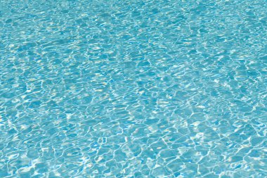Mavi okyanus dalgalı su dokusu yansıması. Yaz havuzunda dalgalı su. Deniz yüzeyi arka planı. Tatil beldesi su altyapısı. Deniz sahili. Okyanus kıyısında yaz tatili. Hafta sonu kaçamağı.