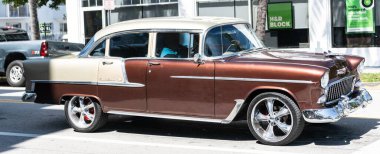 Miami Beach, Florida USA - 4 Haziran 2024 1955 Chevrolet Bel Air. Miami 'de. Chevrolet Bel Air Miami plajında.