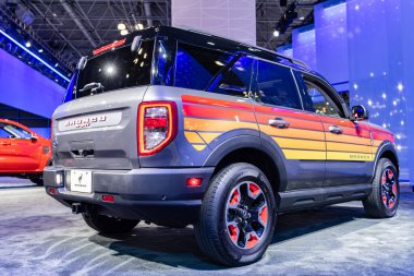 New York City, ABD - 27 Mart 2024 Ford Bronco Spor Serbest Tekerlekli Araç Aracı New York Uluslararası Otomobil Fuarı 'nda, nadir görülen manzara.