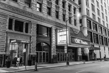 Chicago, ABD - 28 Nisan 2023: Sahne sanatları CIBC tiyatro ışığı girişi.