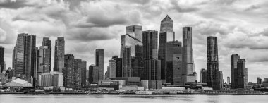 New York City, ABD - 05 Mayıs 2023: Manhattan şehri kültür ve yeniliğin bir birleşimidir, panorama.