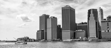 New York şehir mimarisi. Manhattan 'ın perspektif şehri gökdelencisi. Şehir merkezindeki modern gökdelen binası. Metropolis City 'deki mimari bina. Manhattan 'ın gökdelen silueti..