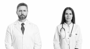 Stajyer doktorla birlikte hastanede profesyonel terapist. Tıp konsepti. Steteskop kontrolü. Steteskoplu beyaz önlüklü doktor. Tıp kliniğinde steteskop kullanan hemşire ve doktor..