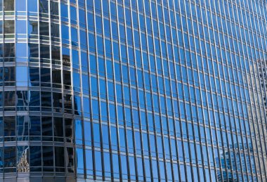 Detaylı mimari geçmişi. Modern iş bürosu. İş binası. Mimarlık. Mimarlık geçmişi. Cam bina penceresi. Mimari detay. Ticari gayrimenkul.