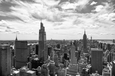 Manhattan hava manzarası. New York şehri. New York 'un gökdelen binası. Kentsel mimari. Manhattan şehir merkezi manzarası. Metropolitan şehir manzarası. New York şehir merkezinde. Manhattan silüeti.
