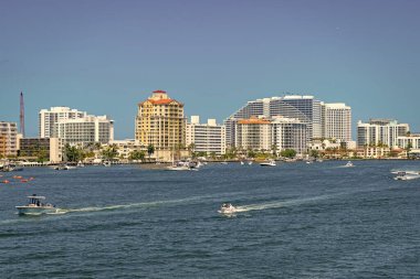 Fort Lauderdale, Florida, ABD - 25 Mart 2023 Fort Lauderdale Florida kıyı şeridi manzarası.