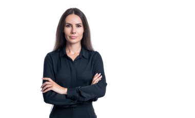 Kadın işverenin başarısı. Liderlik. Beyazlar içinde başarılı bir iş kadını. İş kadınının profesyonel mesleği. İş kadını patronu güçlü bir liderdir. Başarılı bir iş..