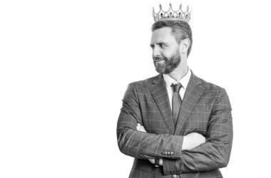 İş başarısı ve liderlik. Başarılı bir işadamı olan patron beyazları soyutladı. Motivasyon ve ödül. Takım elbiseli işadamı patron. Taç giymiş bir iş adamı. Büyük patron. Üst Yönetici.