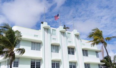 Mimari bina. Art deco. Mimari bölge Art Deco. Miami sahilinin modern binası. Okyanus yolculuğu. Ocean Drive Florida 'daki Miami Plajı. Art Deco mimarisi. Amerikan binası.